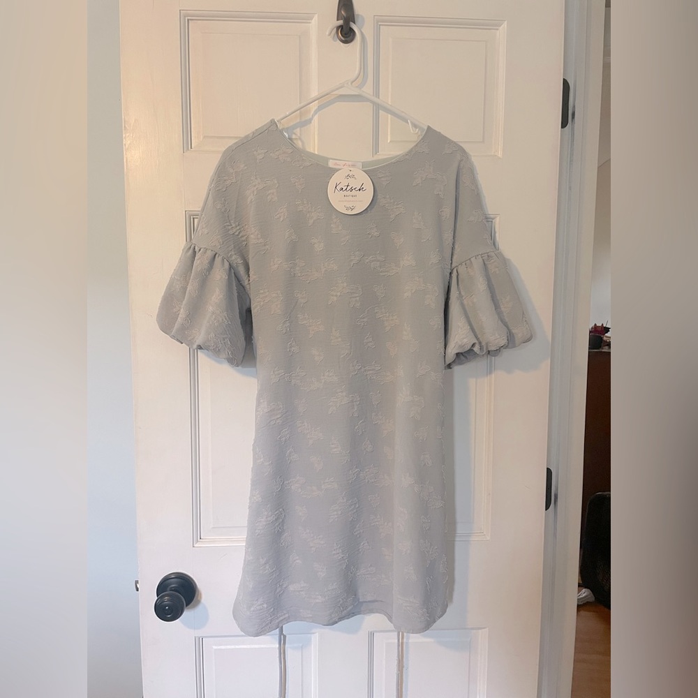 Cute dress!